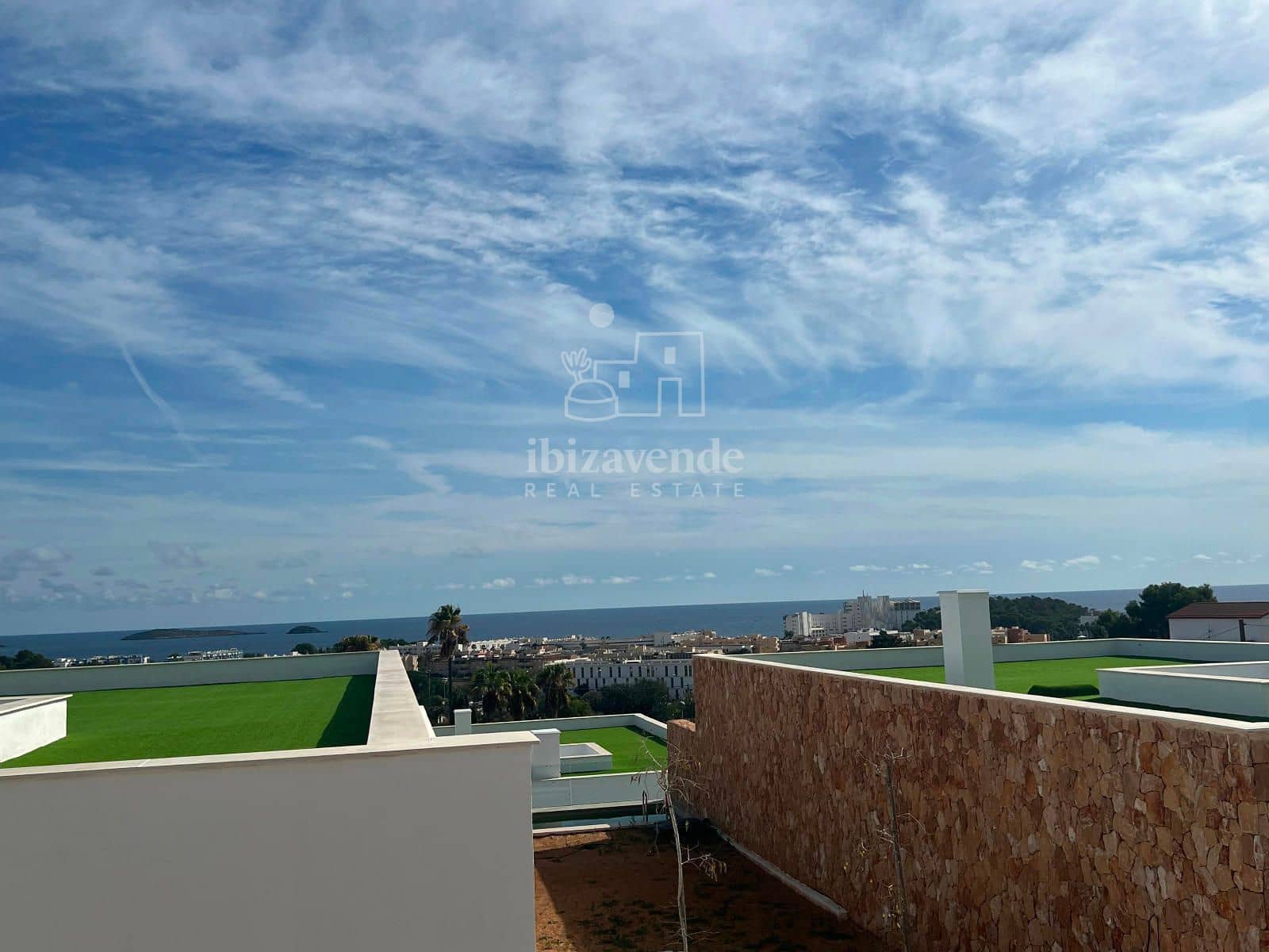 5 soveværelse Villa til leje i Santa Eulalia / Santa Eularia med swimmingpool garage - € 9.000 (Ref: 9035449)