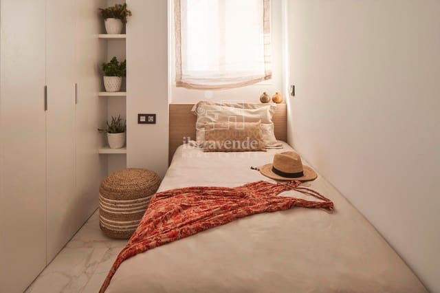 3 quarto Apartamento para venda em Sant Antoni de Portmany com piscina garagem - 638 000 € (Ref: 9041445)