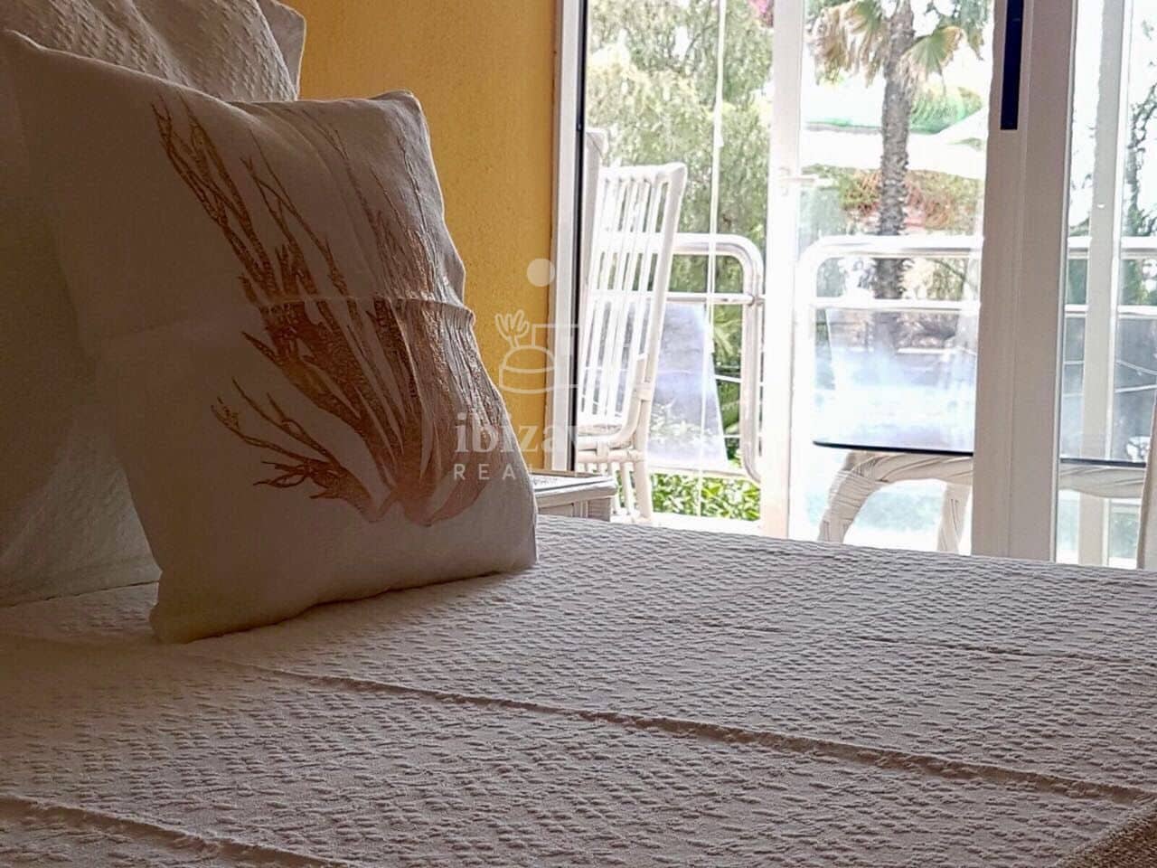 2 soverom Leilighet til salgs i Ibiza by med svømmebasseng - € 950 000 (Ref: 9041449)