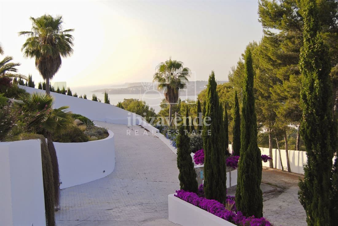 4 soveværelse Villa til salg i Cala Moli med swimmingpool garage - € 6.600.000 (Ref: 9041453)