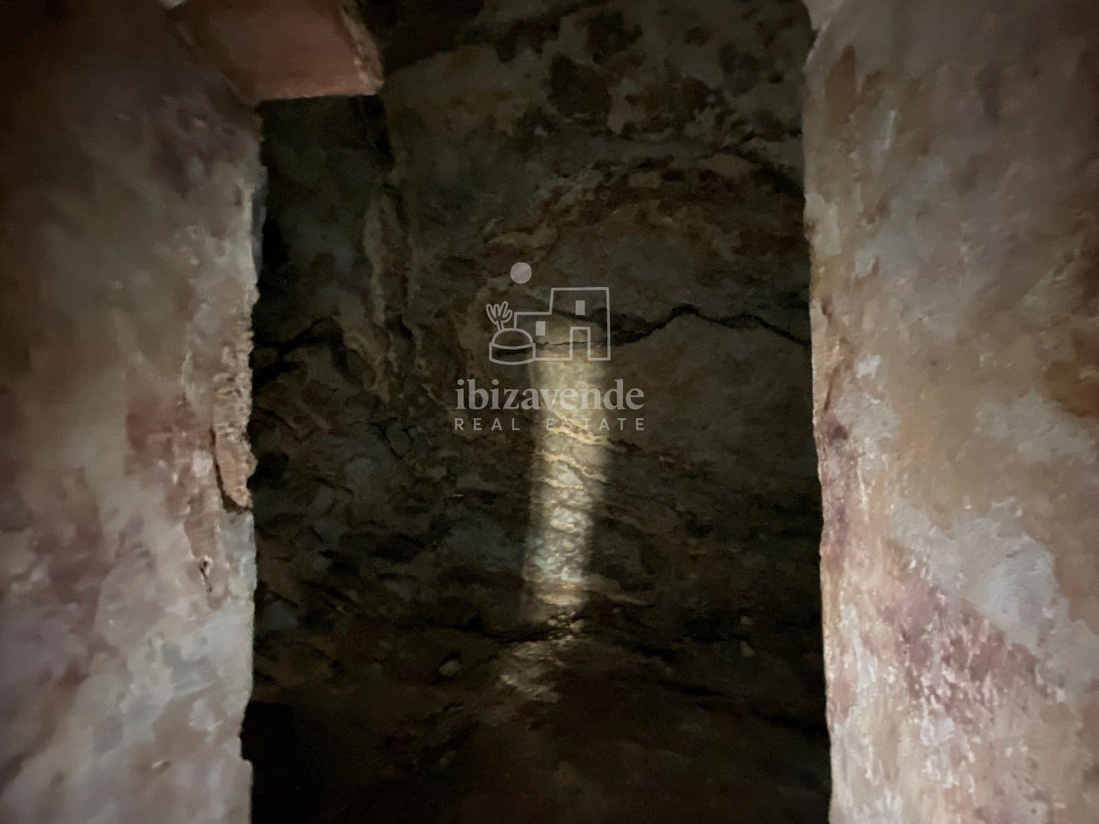 Commercieel te koop in Ibiza dorp - € 300.000 (Ref: 9041458)