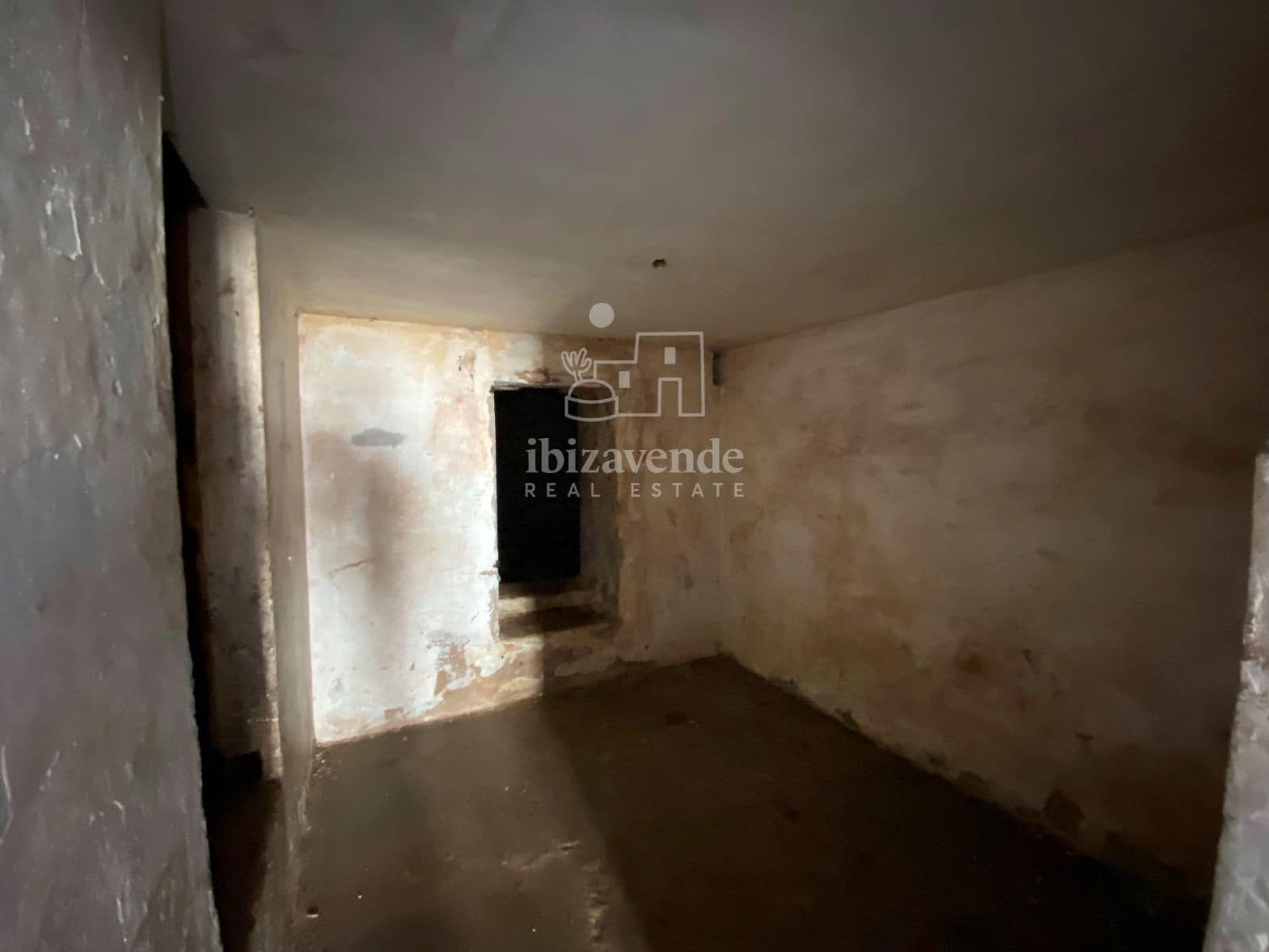 Commercieel te koop in Ibiza dorp - € 300.000 (Ref: 9041458)