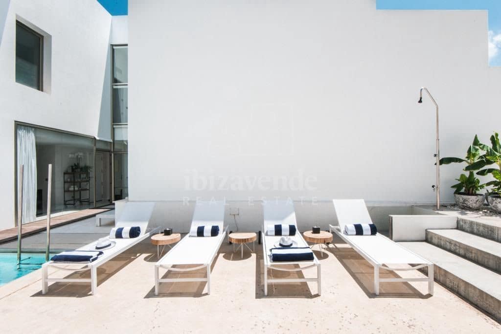 3 soverom Hus til salgs i Sant Agusti des Vedra med svømmebasseng - € 1 350 000 (Ref: 9041475)