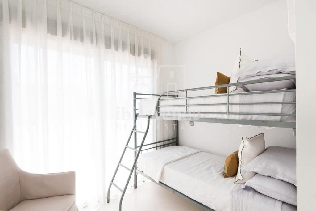 3 soverom Hus til salgs i Sant Agusti des Vedra med svømmebasseng - € 1 350 000 (Ref: 9041475)