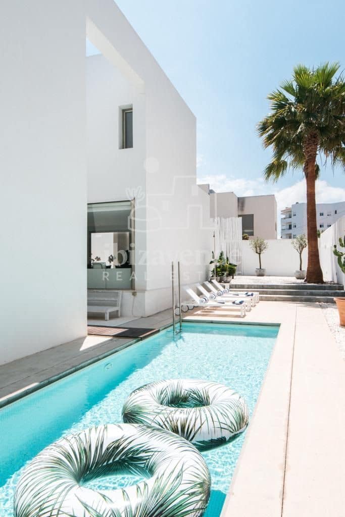 3 soverom Hus til salgs i Sant Agusti des Vedra med svømmebasseng - € 1 350 000 (Ref: 9041475)