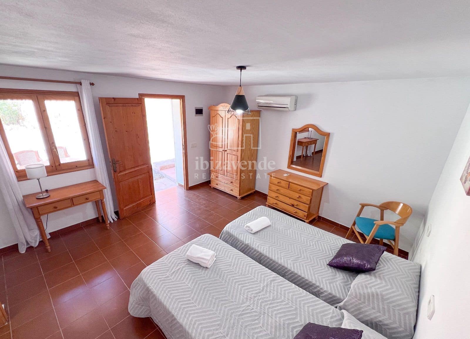 3 slaapkamer Villa te koop in Cala Jondal met zwembad - € 4.000.000 (Ref: 9041481)