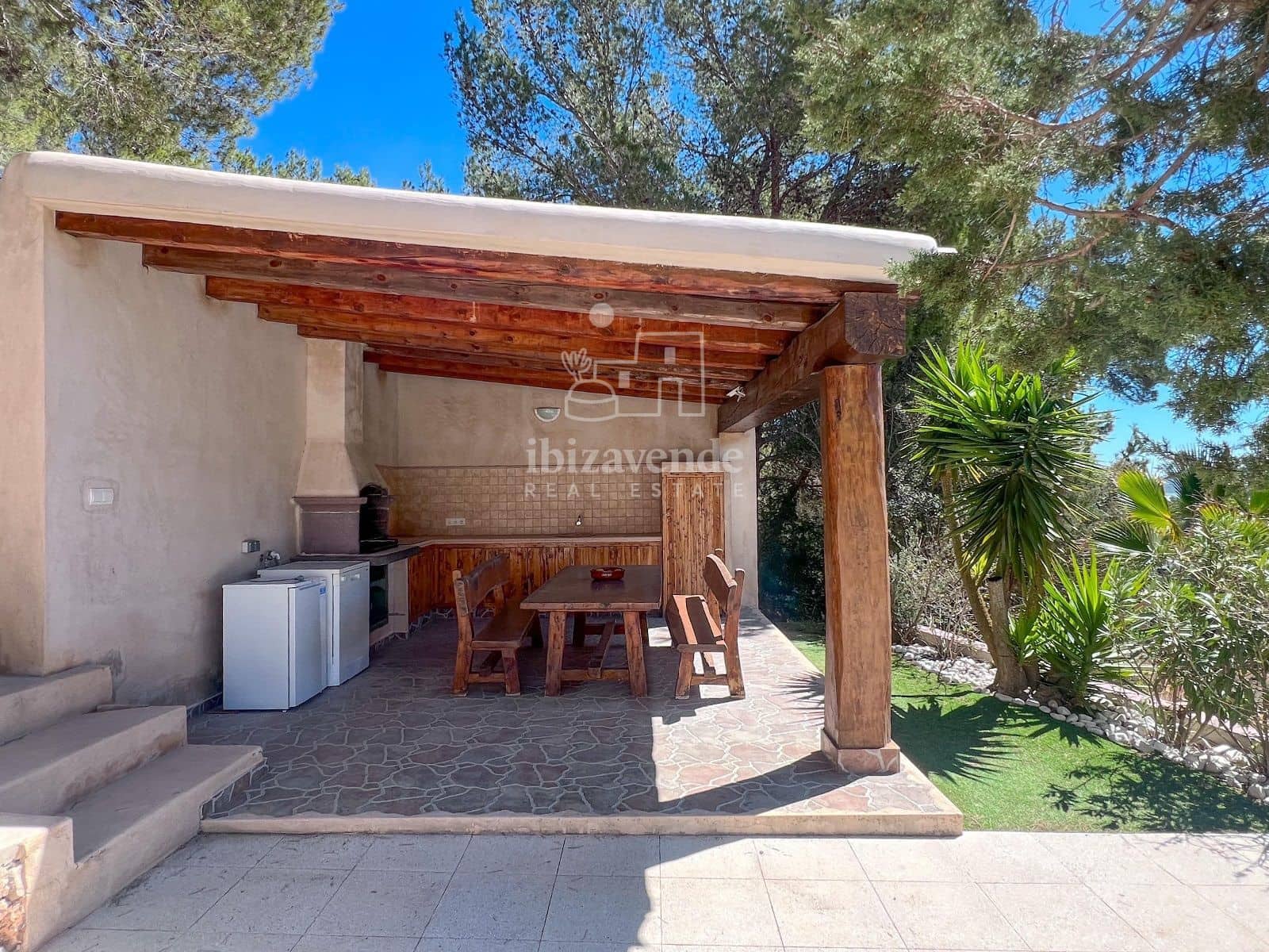 3 slaapkamer Villa te koop in Cala Jondal met zwembad - € 4.000.000 (Ref: 9041481)