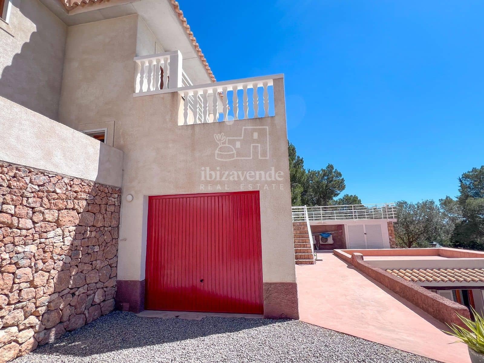 3 slaapkamer Villa te koop in Cala Jondal met zwembad - € 4.000.000 (Ref: 9041481)