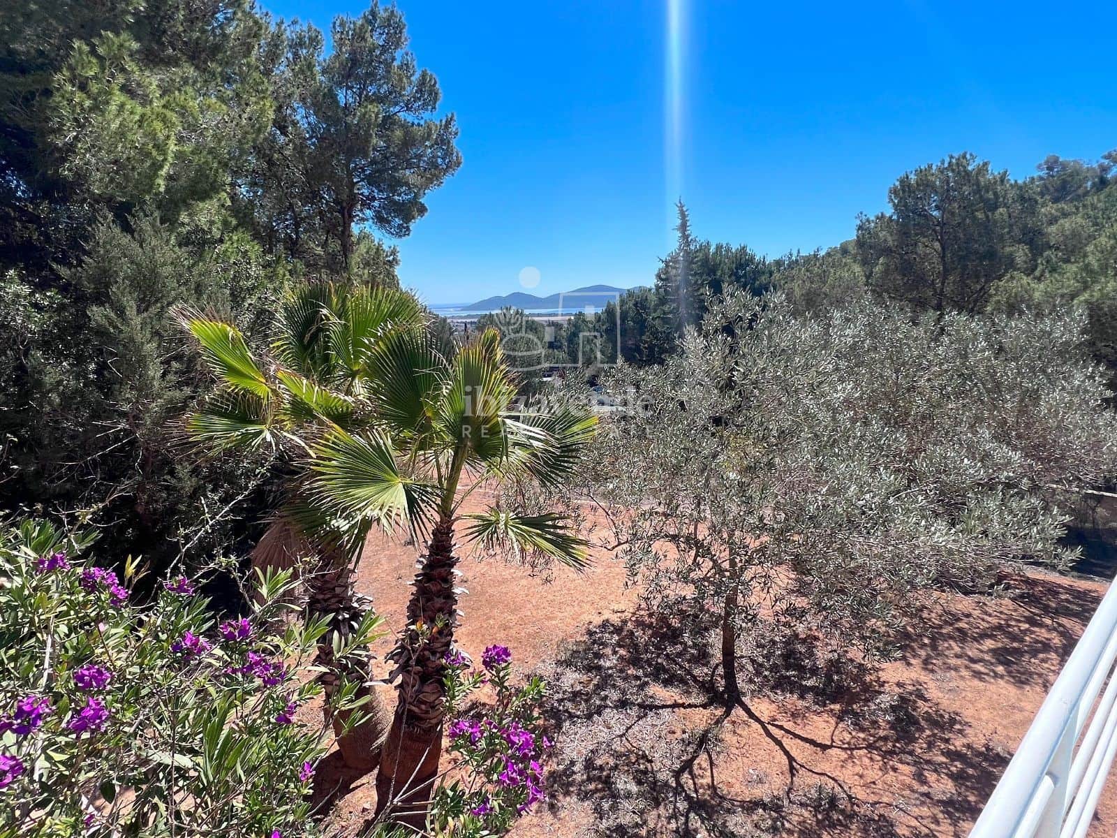 3 slaapkamer Villa te koop in Cala Jondal met zwembad - € 4.000.000 (Ref: 9041481)