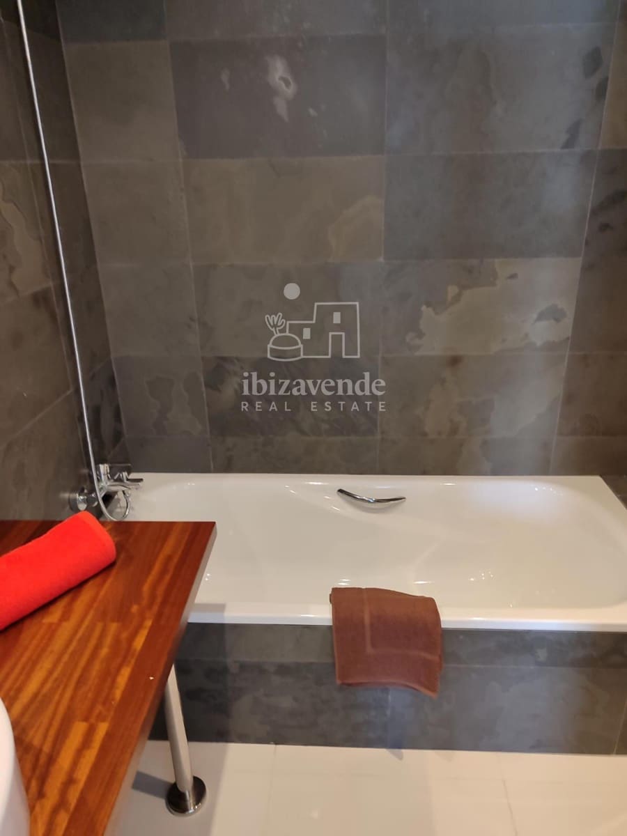 3 bedroom Flat for rent in Ibiza / Eivissa town with pool - € 6,500 (Ref: 9041488)