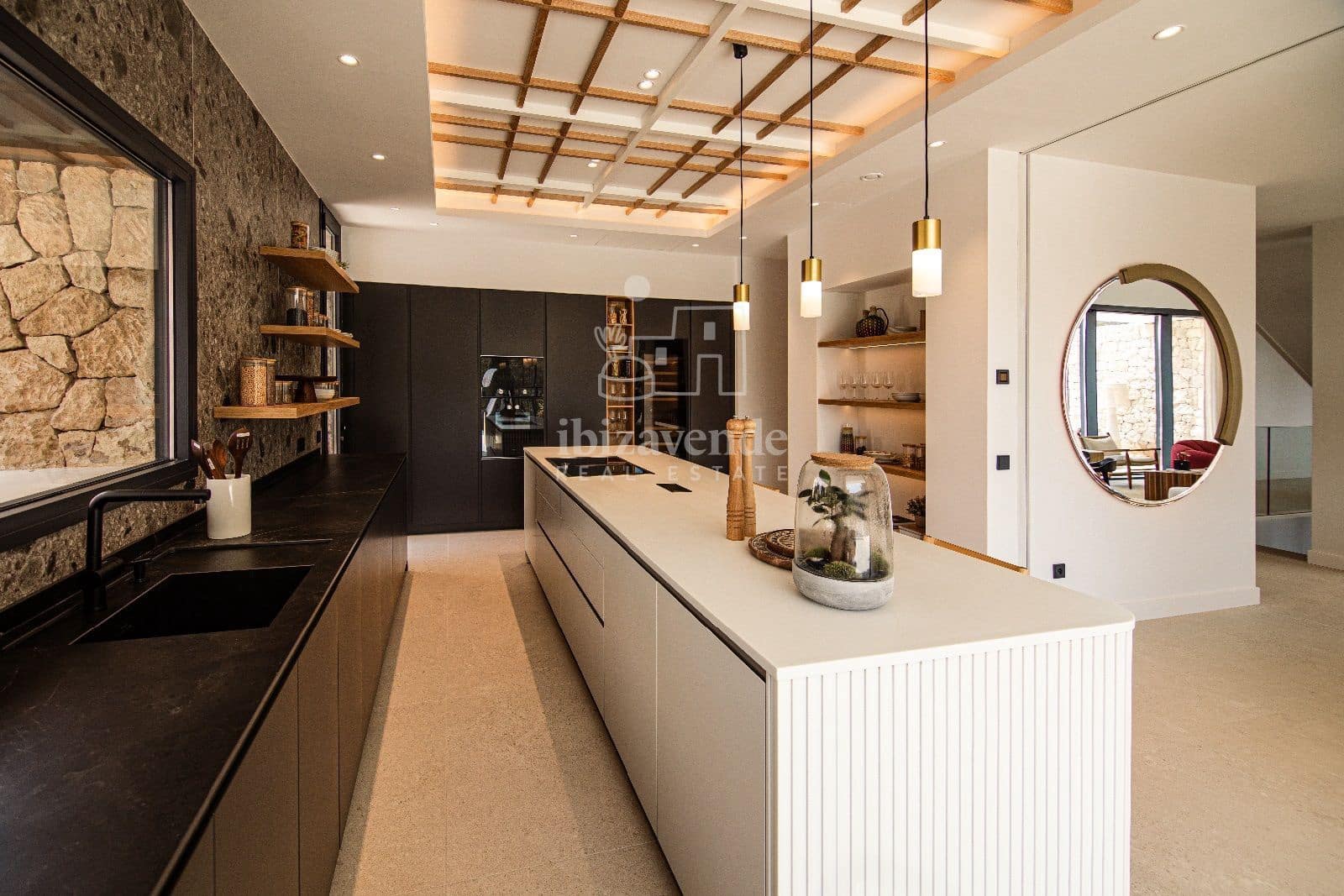 4 soverom Villa til salgs i Roca Llisa med svømmebasseng garasje - € 4 600 000 (Ref: 9041493)