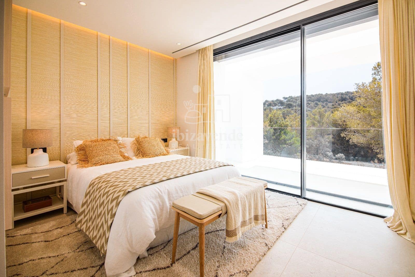 4 soverom Villa til salgs i Roca Llisa med svømmebasseng garasje - € 4 600 000 (Ref: 9041493)