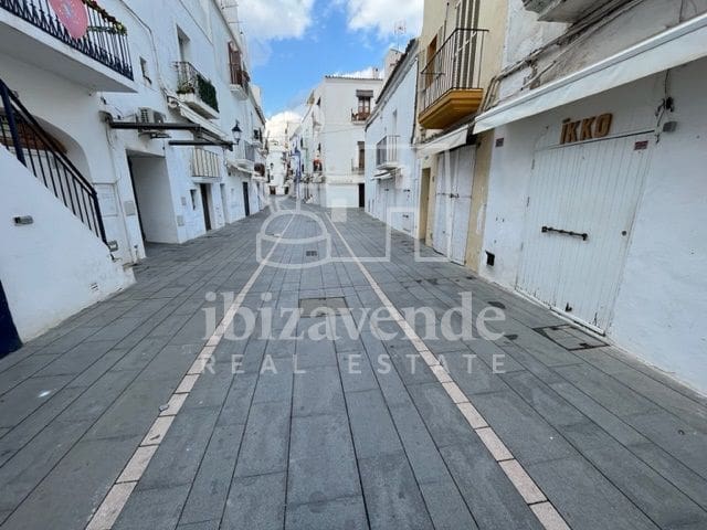 1 quarto Apartamento para arrendar em Ibiza / Eivissa cidade - 3 000 € (Ref: 9041500)