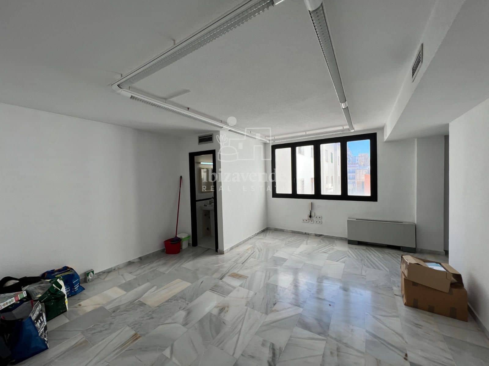 Kontor til leje i Ibiza by - € 1.200 (Ref: 9041511)