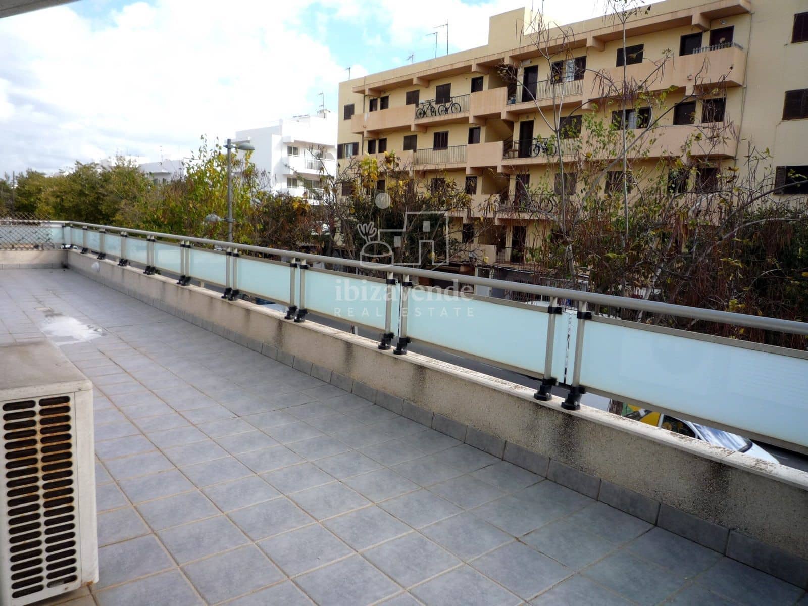 3 sovrum Lägenhet att hyra i Ibiza stad med pool garage - 2 000 € (Ref: 9041516)