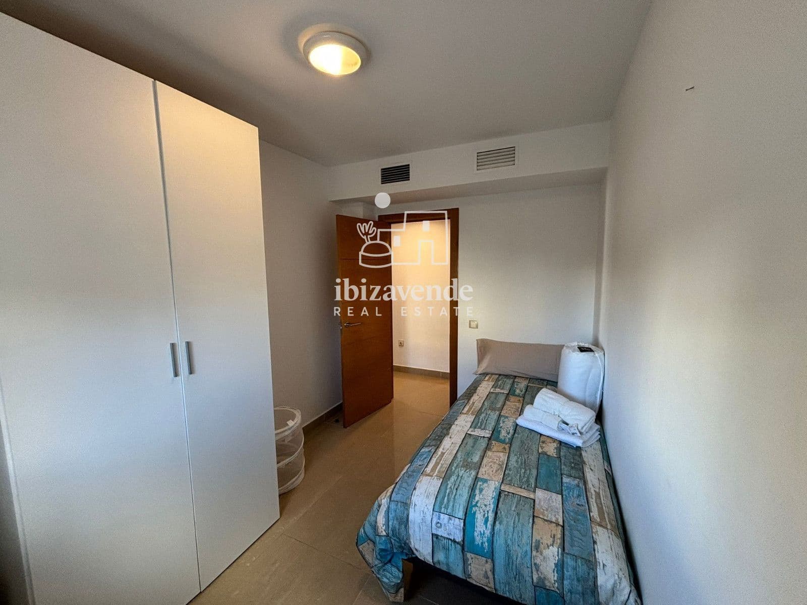3 sovrum Lägenhet att hyra i Ibiza stad med pool garage - 2 000 € (Ref: 9041516)