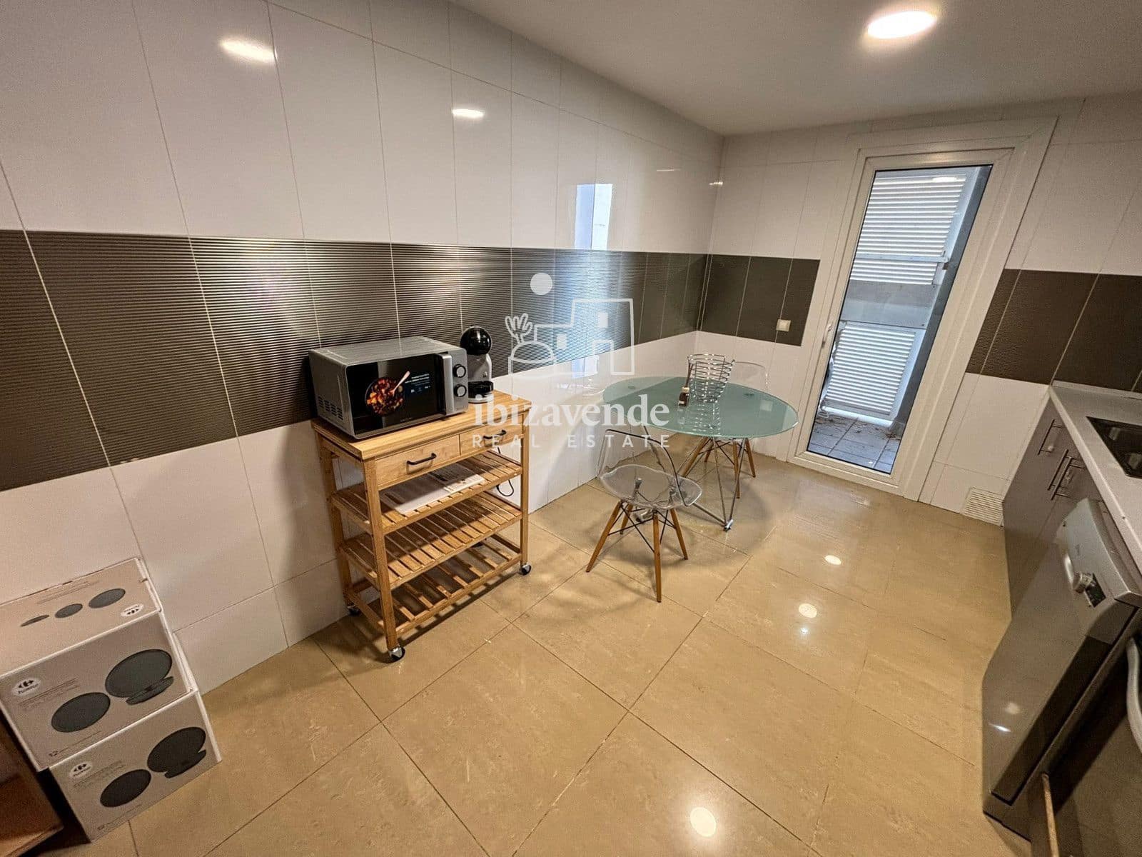 3 sovrum Lägenhet att hyra i Ibiza stad med pool garage - 2 000 € (Ref: 9041516)
