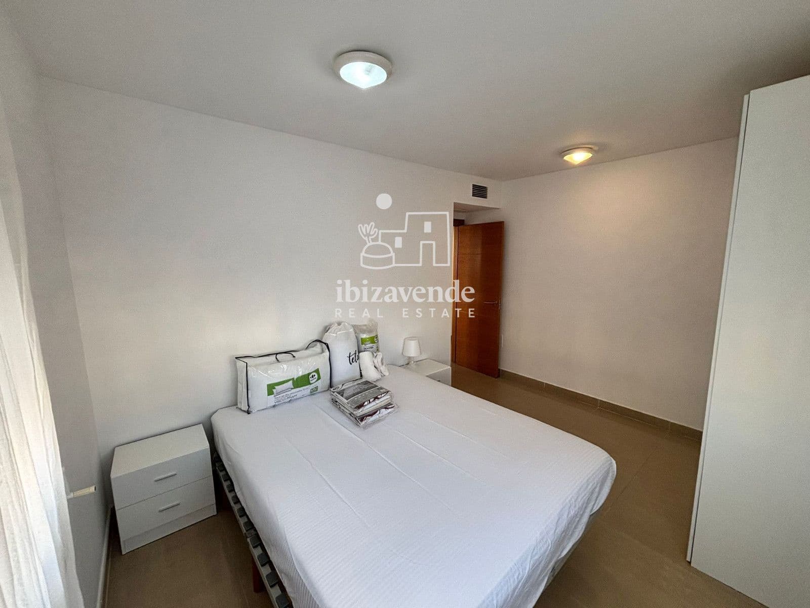 3 sovrum Lägenhet att hyra i Ibiza stad med pool garage - 2 000 € (Ref: 9041516)