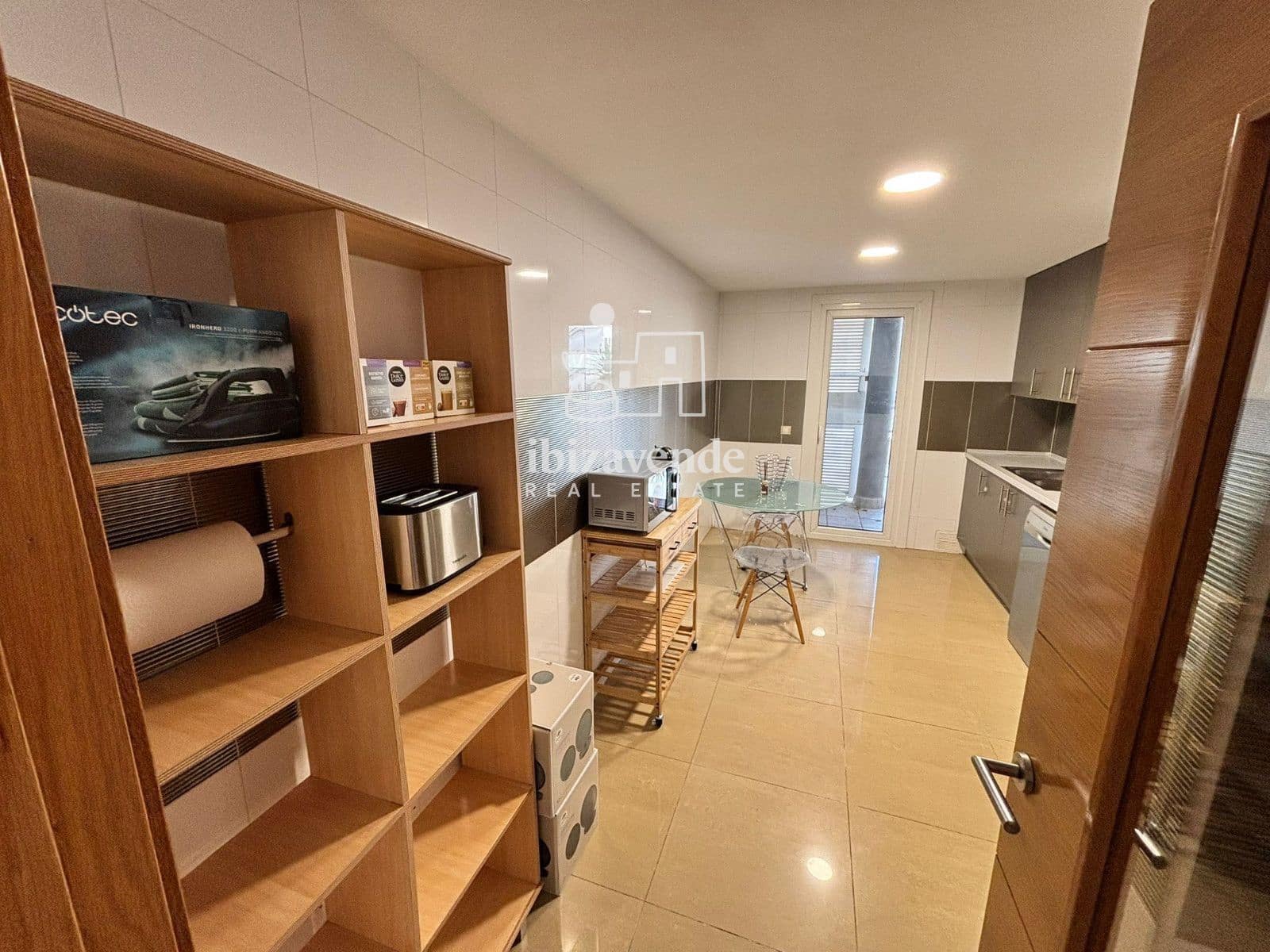 3 sovrum Lägenhet att hyra i Ibiza stad med pool garage - 2 000 € (Ref: 9041516)