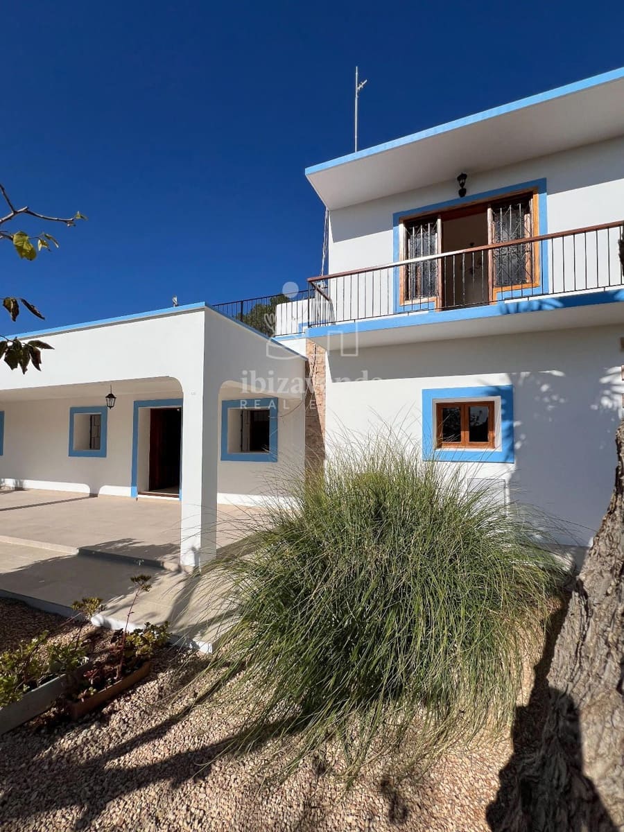 3 soveværelse Villa til leje i Santa Eulalia / Santa Eularia med garage - € 2.700 (Ref: 9041519)