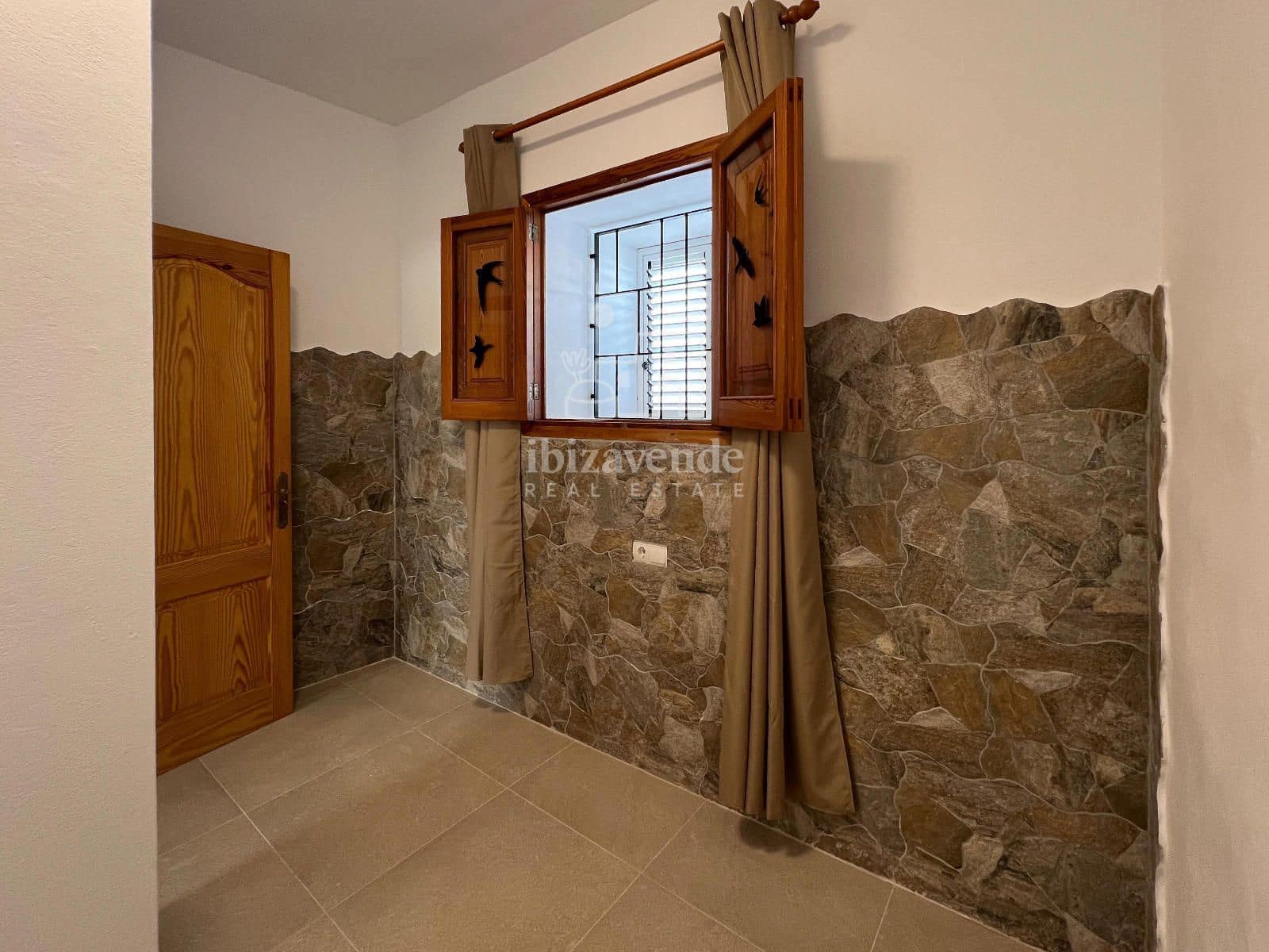 3 soveværelse Villa til leje i Santa Eulalia / Santa Eularia med garage - € 2.700 (Ref: 9041519)