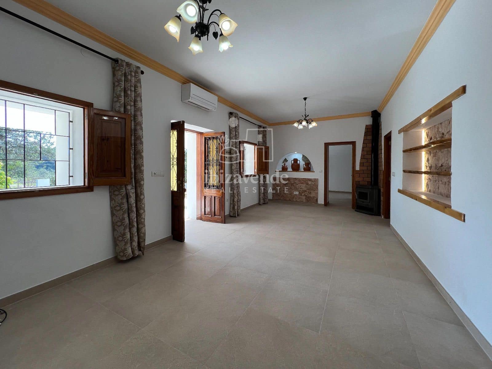 3 soveværelse Villa til leje i Santa Eulalia / Santa Eularia med garage - € 2.700 (Ref: 9041519)