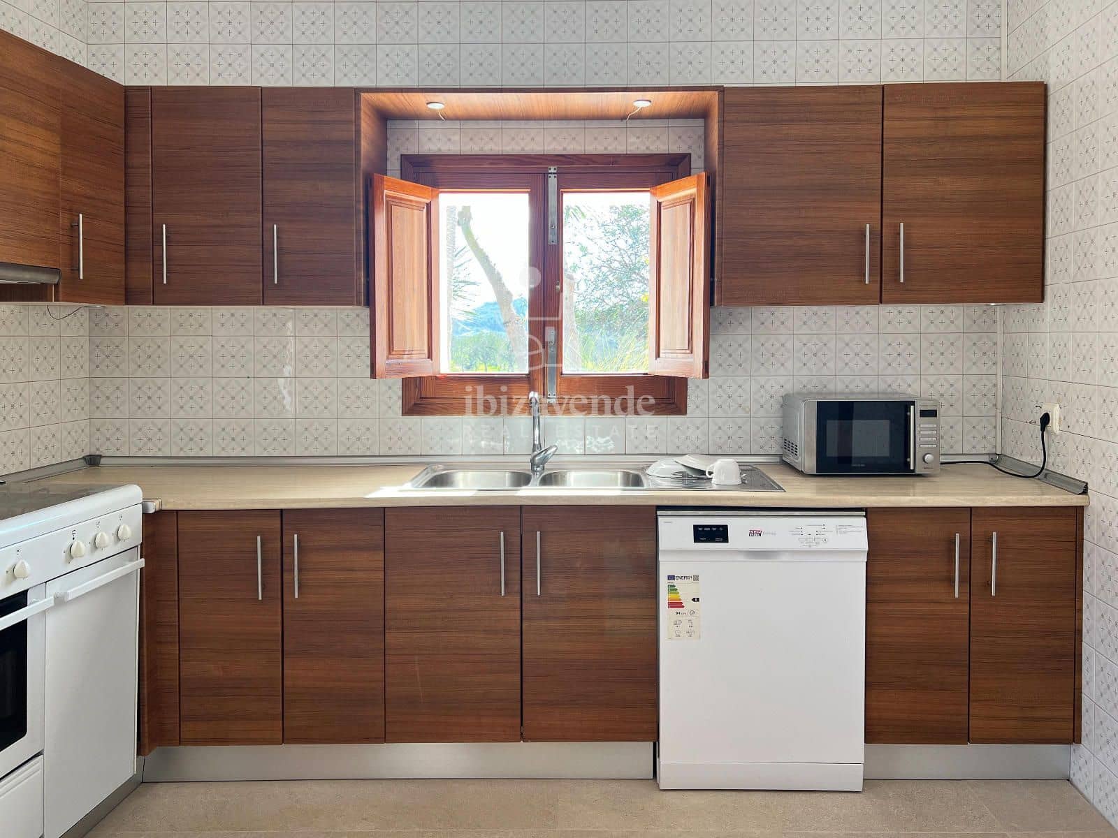 3 soveværelse Villa til leje i Santa Eulalia / Santa Eularia med garage - € 2.700 (Ref: 9041519)