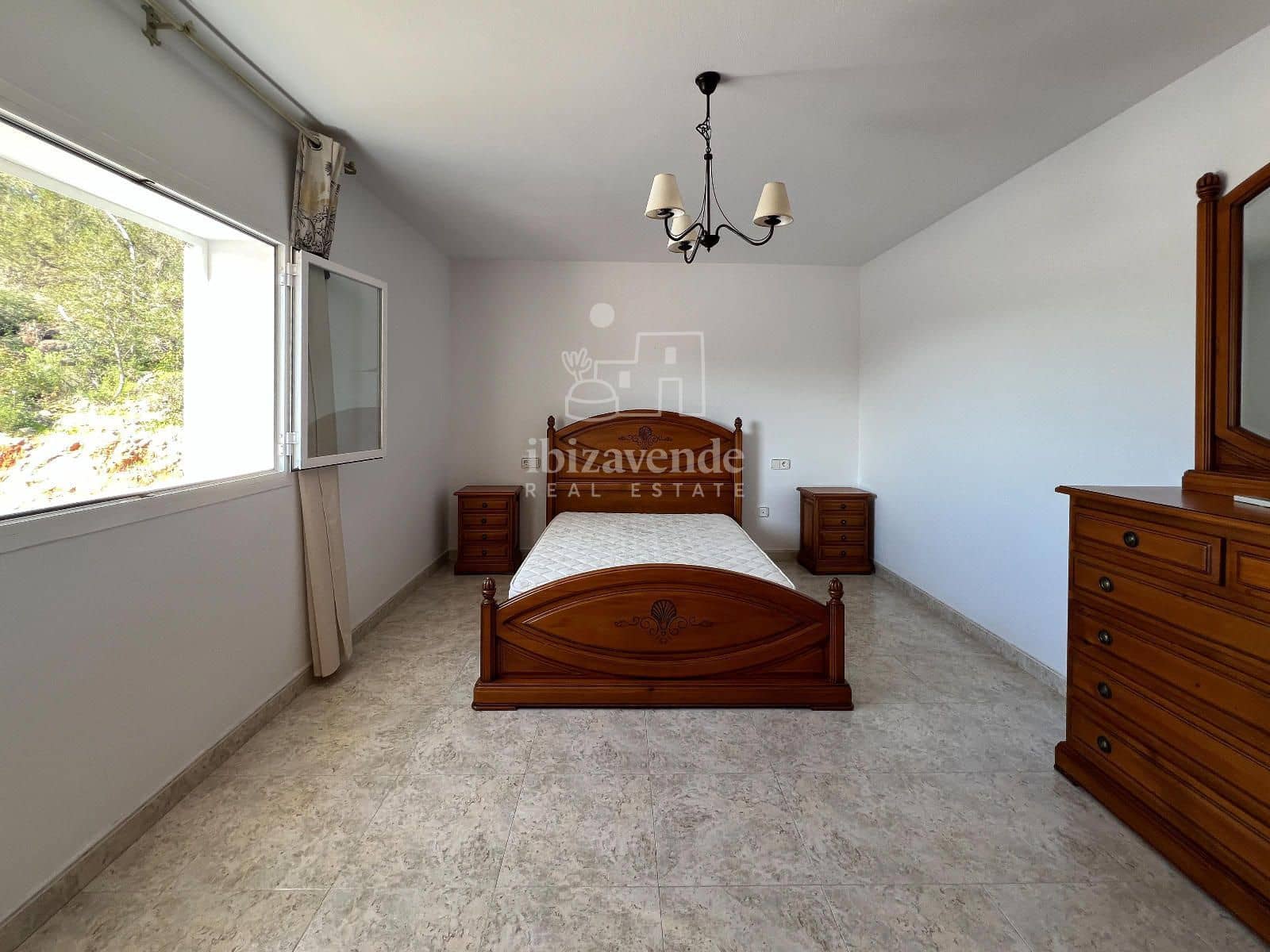 3 soveværelse Villa til leje i Santa Eulalia / Santa Eularia med garage - € 2.700 (Ref: 9041519)