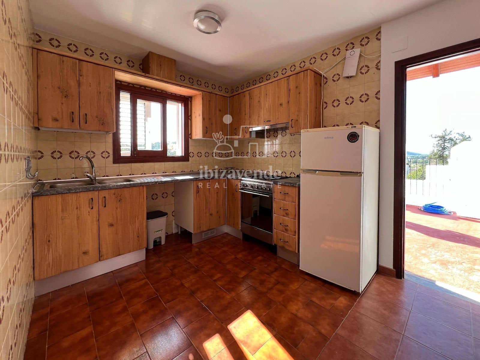 3 soveværelse Villa til leje i Santa Eulalia / Santa Eularia med garage - € 2.700 (Ref: 9041519)