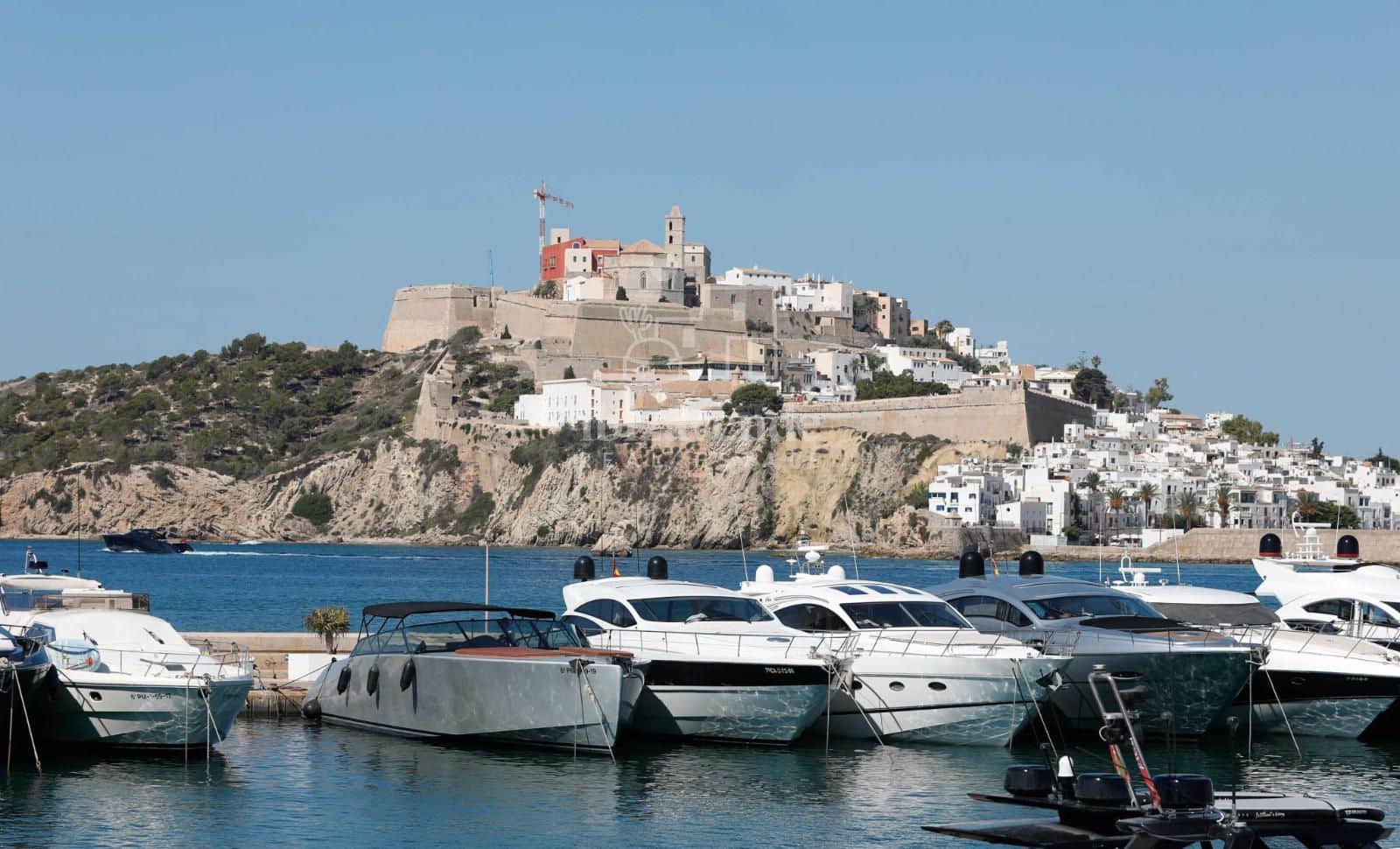 2 soverom Leilighet til salgs i Ibiza by med svømmebasseng garasje - € 1 250 000 (Ref: 9041524)