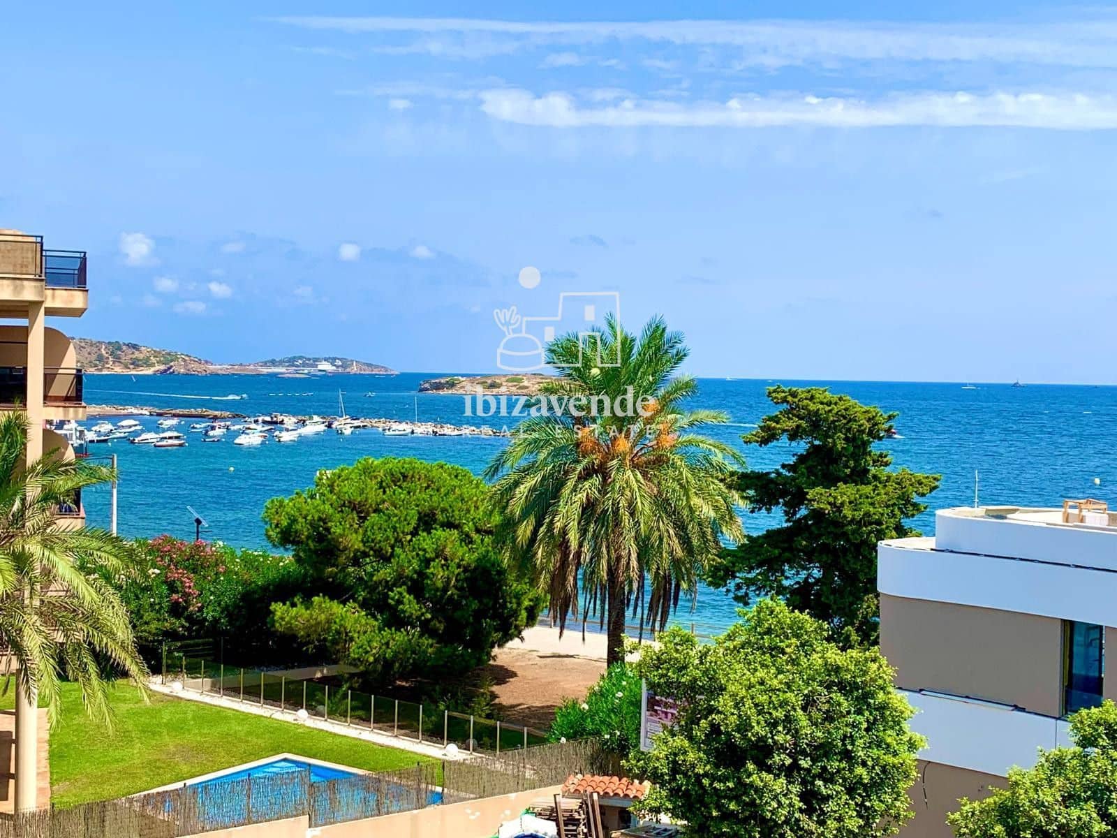 3 slaapkamer Flat te huur in Ibiza dorp met zwembad - € 2.500 (Ref: 9041528)