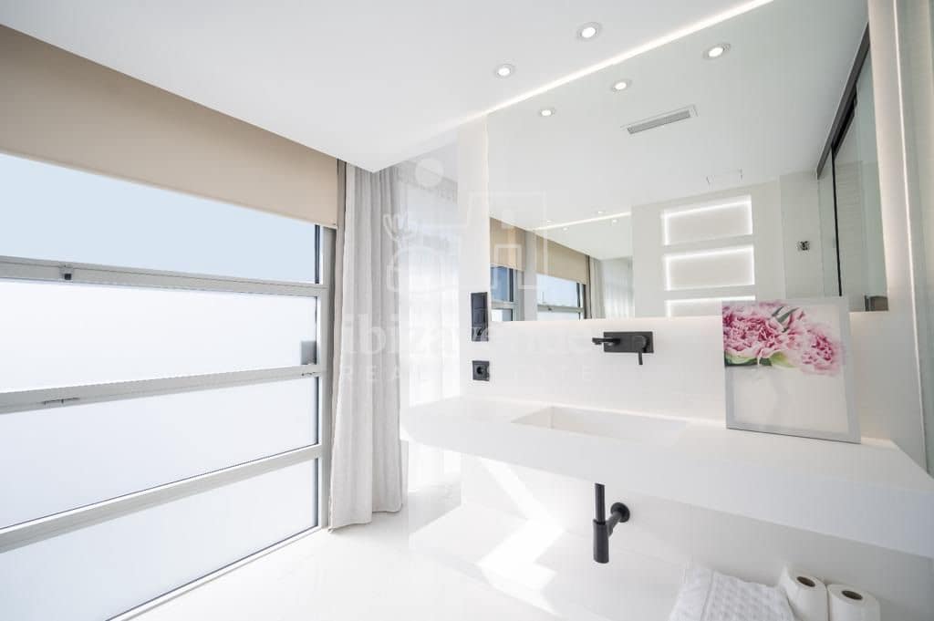 3 soverom Penthouse til salgs i Illa Plana med svømmebasseng garasje - € 1 760 000 (Ref: 9041530)