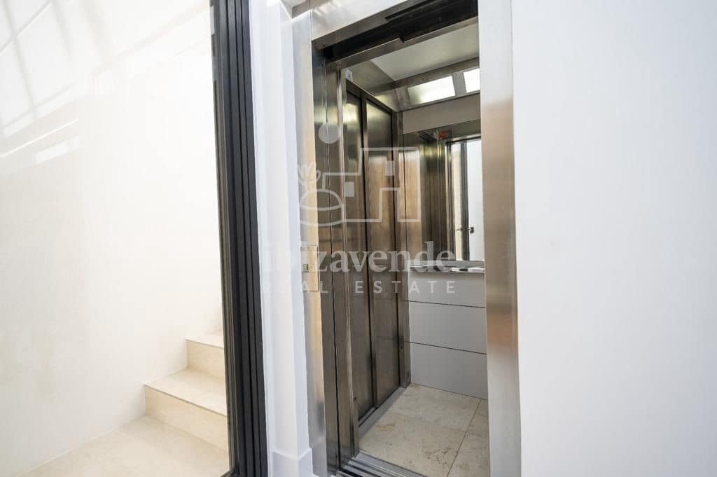 3 soverom Penthouse til salgs i Illa Plana med svømmebasseng garasje - € 1 760 000 (Ref: 9041530)