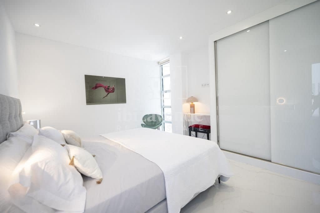 3 soverom Penthouse til salgs i Illa Plana med svømmebasseng garasje - € 1 760 000 (Ref: 9041530)