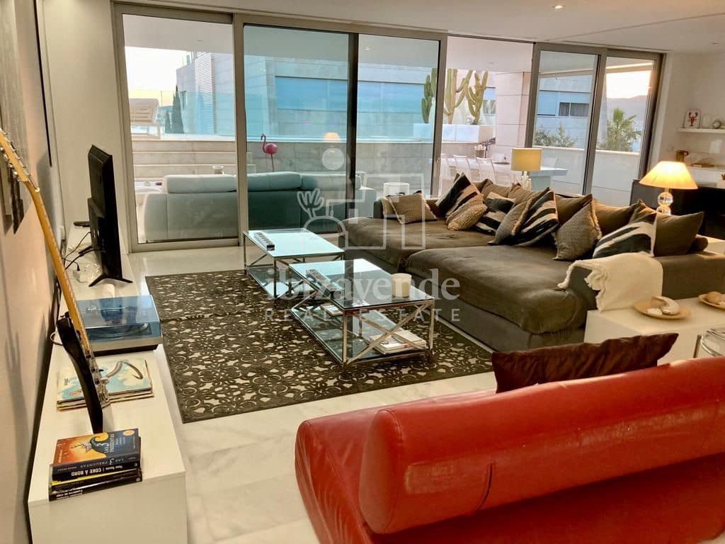 4 soveværelse Lejlighed til salg i Santa Eulalia / Santa Eularia med swimmingpool garage - € 3.500.000 (Ref: 9041532)