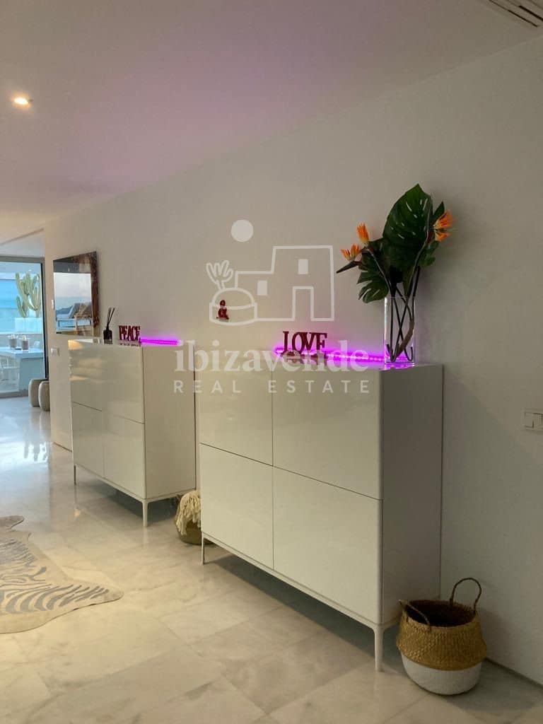 4 soveværelse Lejlighed til salg i Santa Eulalia / Santa Eularia med swimmingpool garage - € 3.500.000 (Ref: 9041532)