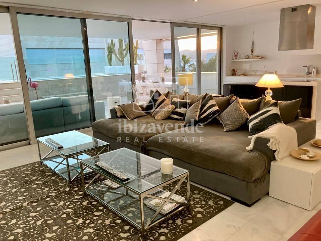 4 soveværelse Lejlighed til salg i Santa Eulalia / Santa Eularia med swimmingpool garage - € 3.500.000 (Ref: 9041532)