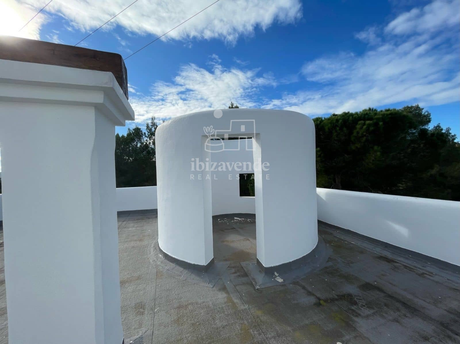 Villa/Maison de 4 chambres à louer à Santa Ines / Santa Agnes de Corona - 6 000 € (Ref: 9041537)