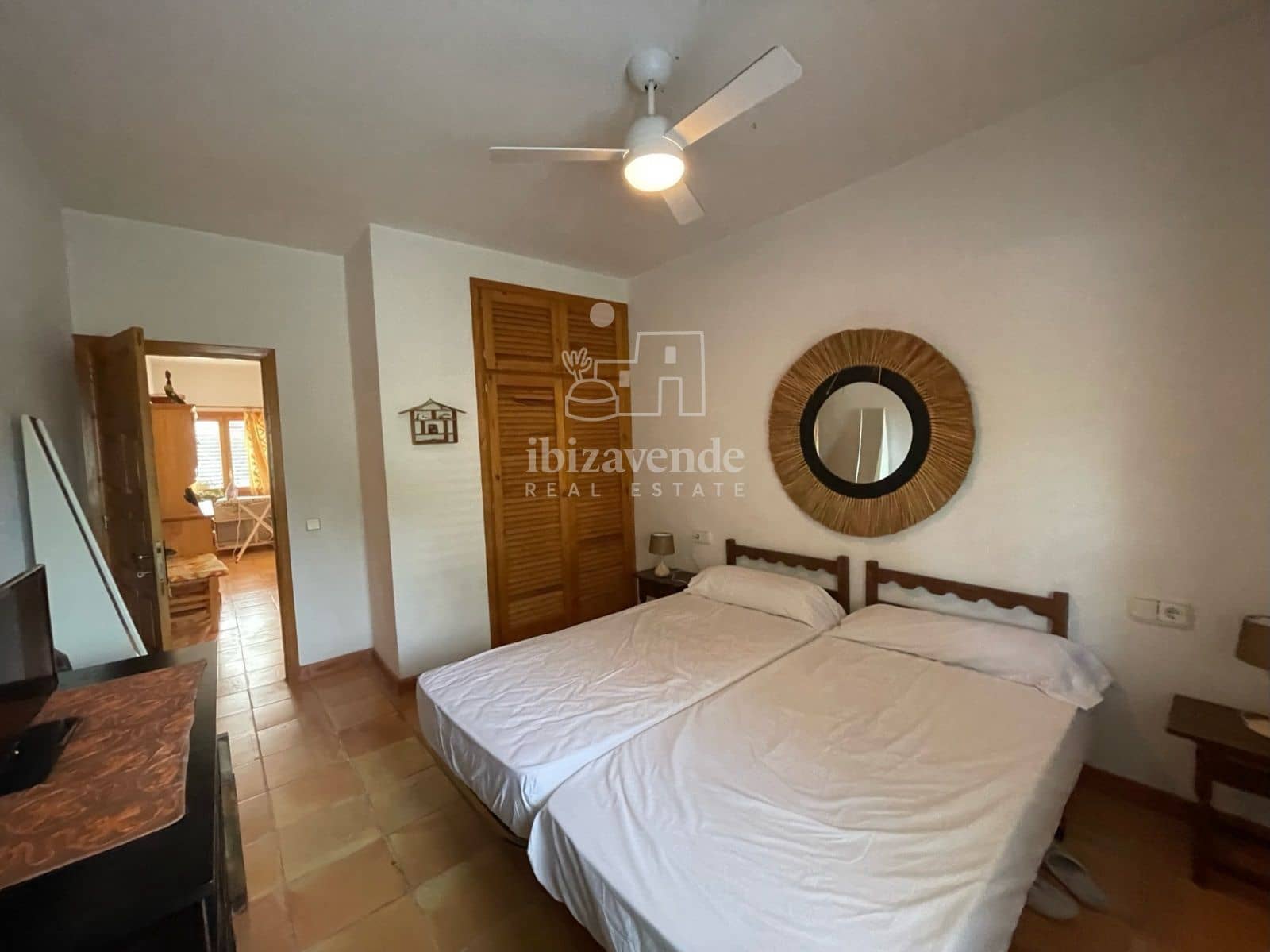 Villa/Maison de 4 chambres à louer à Santa Ines / Santa Agnes de Corona - 6 000 € (Ref: 9041537)