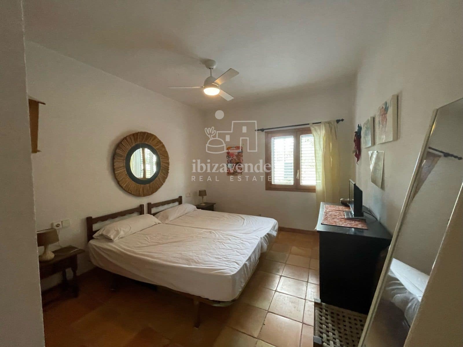 Villa/Maison de 4 chambres à louer à Santa Ines / Santa Agnes de Corona - 6 000 € (Ref: 9041537)