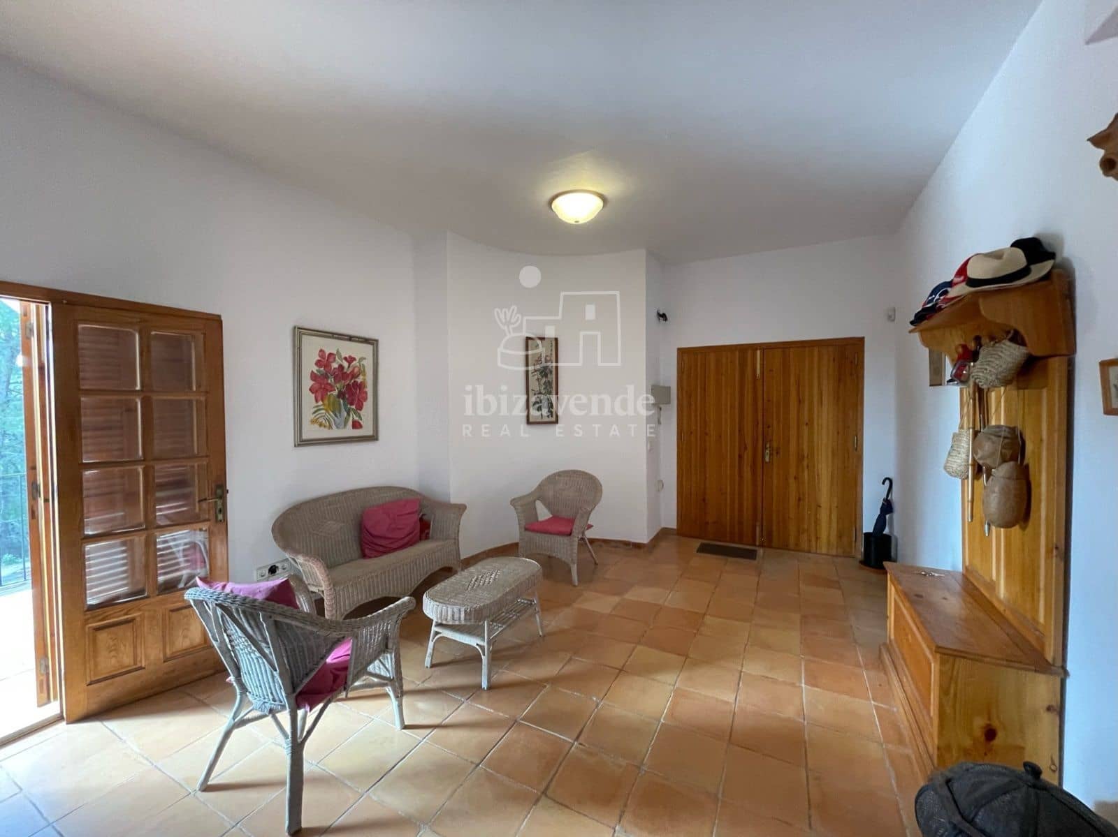 Villa/Maison de 4 chambres à louer à Santa Ines / Santa Agnes de Corona - 6 000 € (Ref: 9041537)