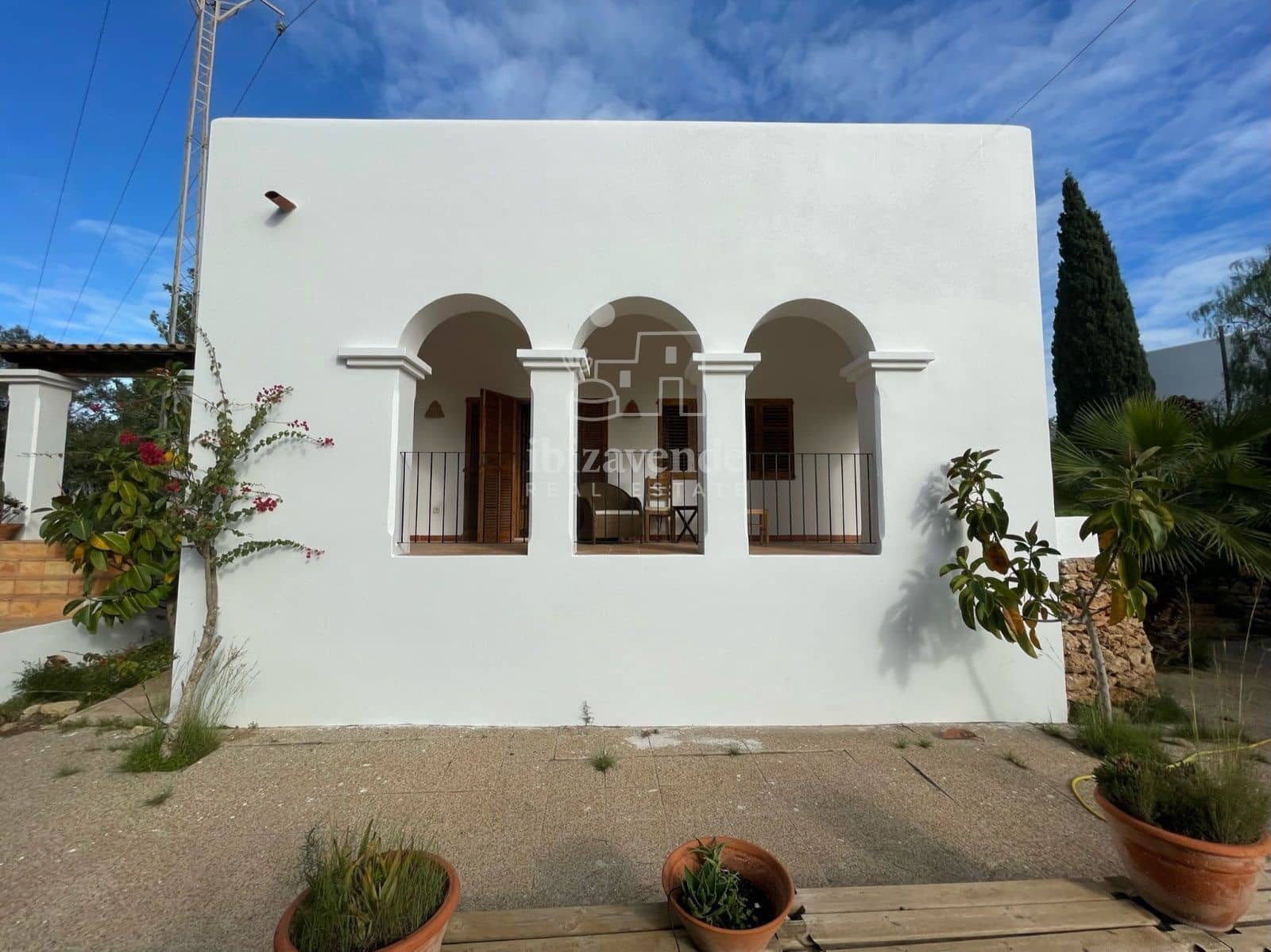Villa/Maison de 4 chambres à louer à Santa Ines / Santa Agnes de Corona - 6 000 € (Ref: 9041537)