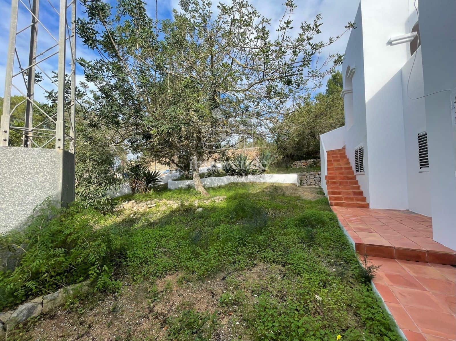 Villa/Maison de 4 chambres à louer à Santa Ines / Santa Agnes de Corona - 6 000 € (Ref: 9041537)