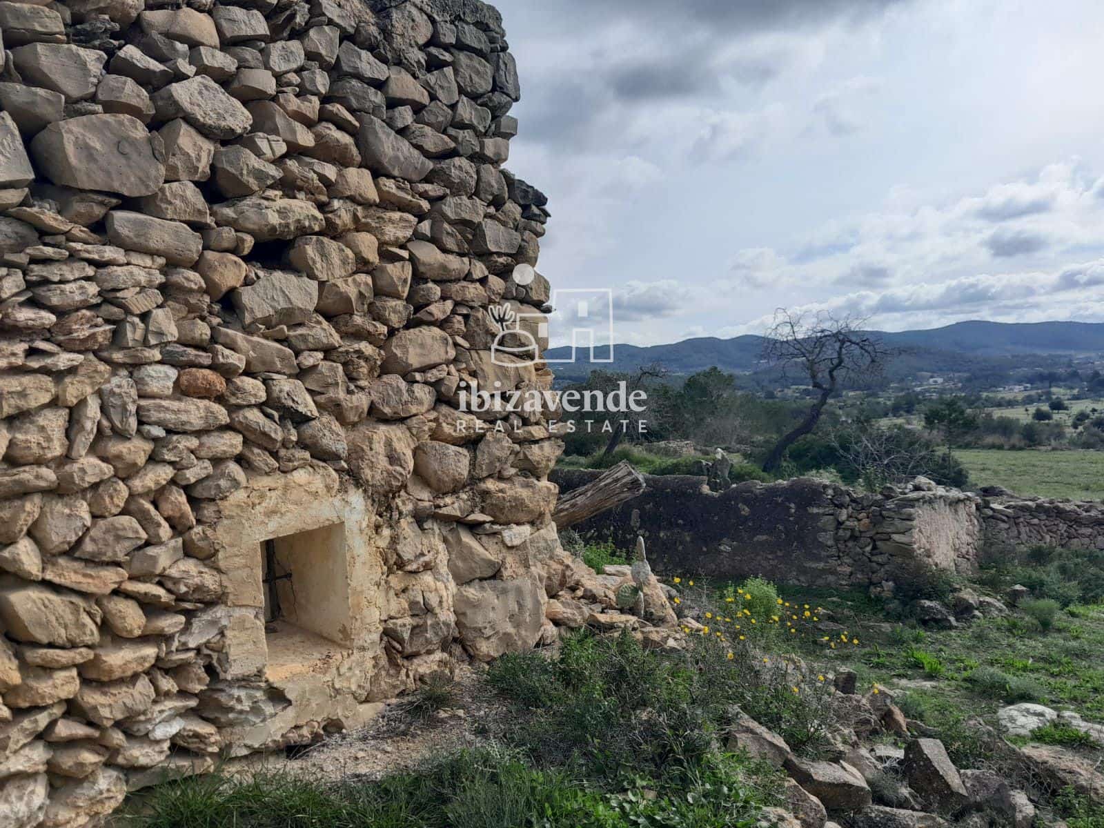 4 bedroom Villa for sale in Santa Ines / Santa Agnes de Corona - € 3,200,000 (Ref: 9041542)