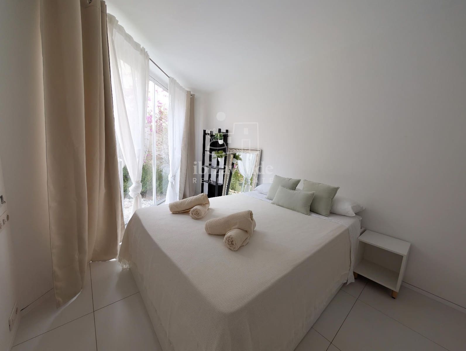 2 soveværelse Lejlighed til leje i Ibiza by med swimmingpool - € 3.500 (Ref: 9041549)