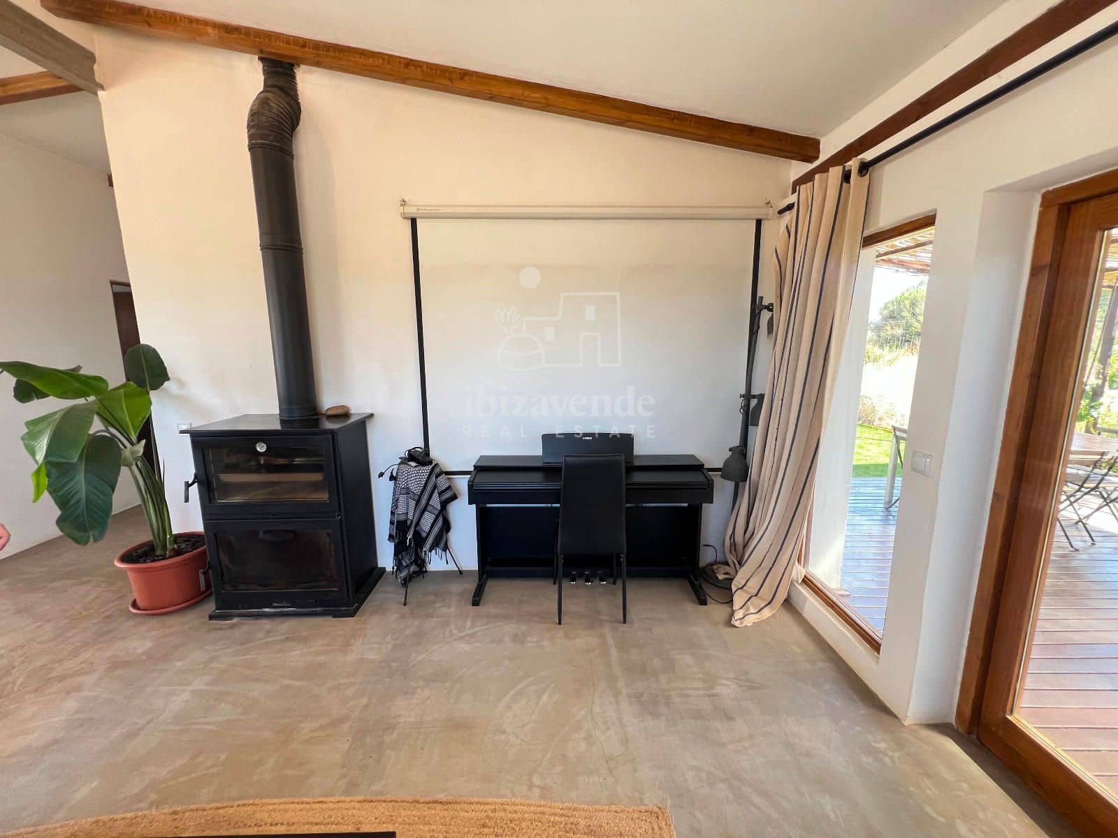 2 soveværelse Villa til leje i Santa Eulalia / Santa Eularia - € 3.800 (Ref: 9041558)