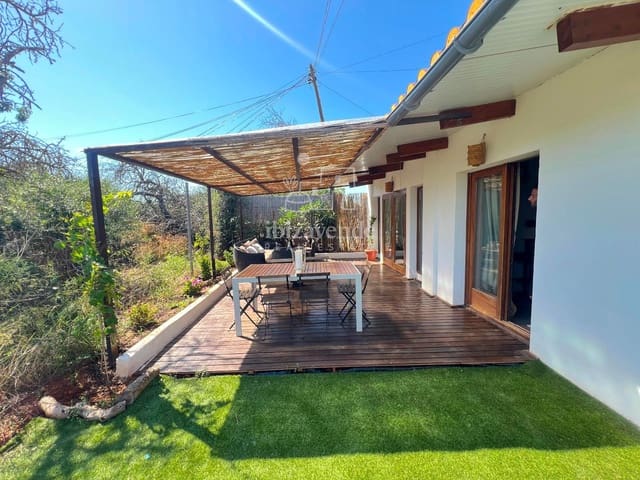 2 soveværelse Villa til leje i Santa Eulalia / Santa Eularia - € 3.800 (Ref: 9041558)
