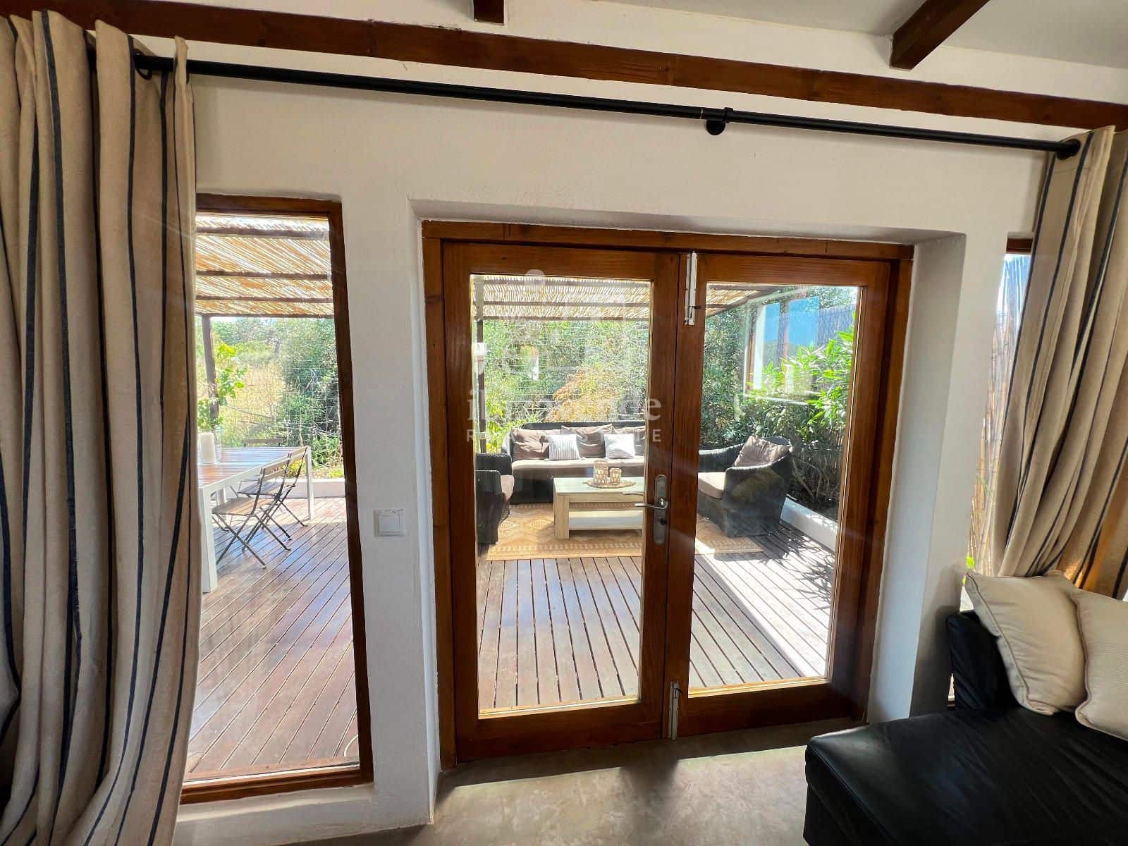 2 soveværelse Villa til leje i Santa Eulalia / Santa Eularia - € 3.800 (Ref: 9041558)