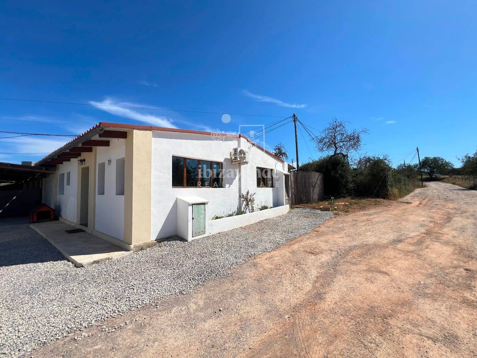 2 soveværelse Villa til leje i Santa Eulalia / Santa Eularia - € 3.800 (Ref: 9041558)
