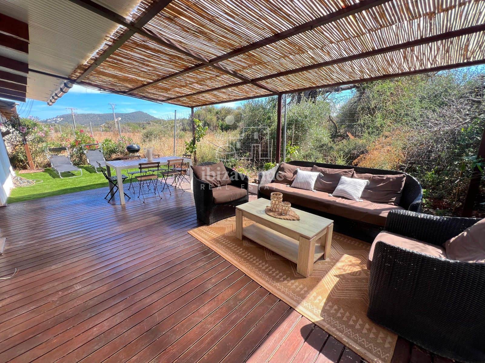2 soveværelse Villa til leje i Santa Eulalia / Santa Eularia - € 3.800 (Ref: 9041558)